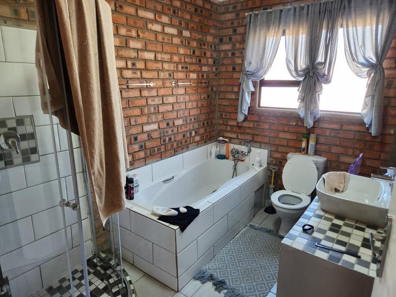 3 Bedroom Property for Sale in Bloemhof North West